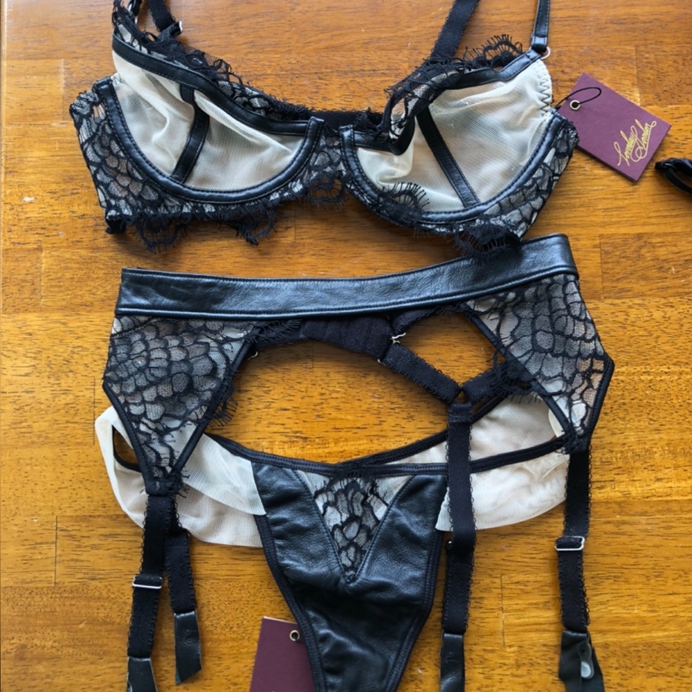 LoveDay London bra, garter and panty set